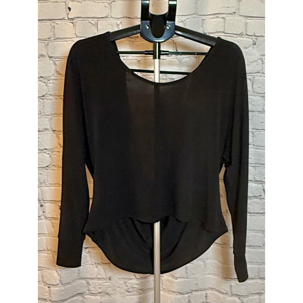 Onzie Black Long Sleeve Open Cowl Back‎ Drape Top One Size Fits All